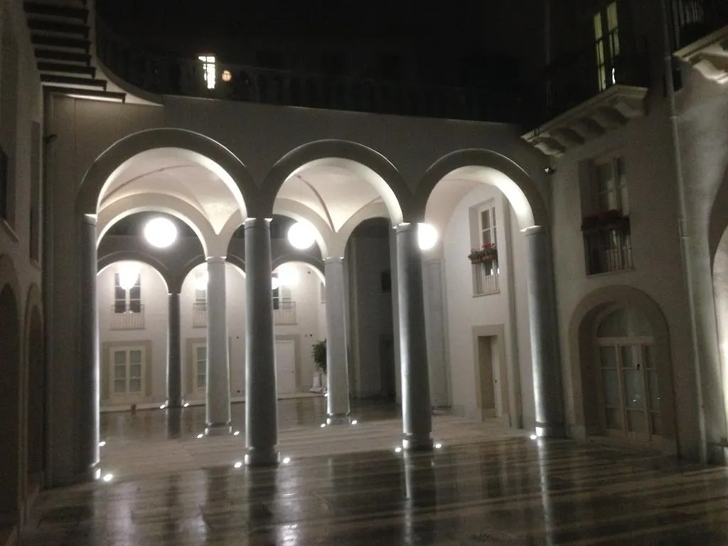 Appartamento in Palazzo Lampedusa Palermo 0*,  Italia